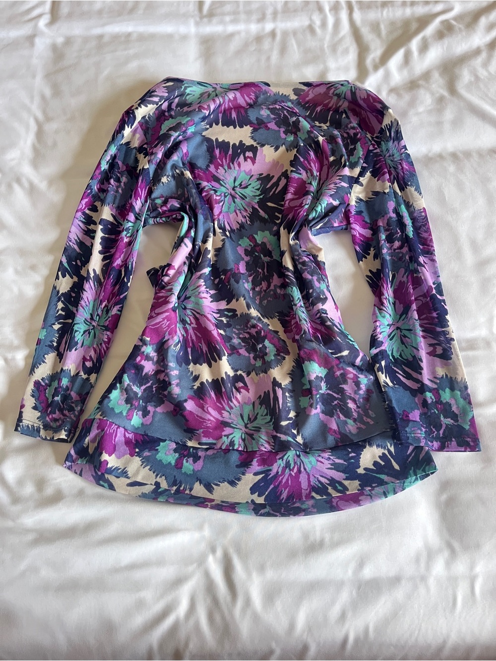 ELLE Size M Teal and Purple Floral Faux-Wrap V-Neck Ruched Top - Picture 9 of 16